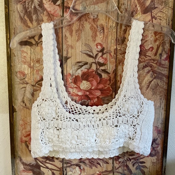 MAJORELLE REVOLVE BRAND STRETCH BOHO WHITE CROCHET KNIT  BODYCON CROP TOP - Picture 8 of 14